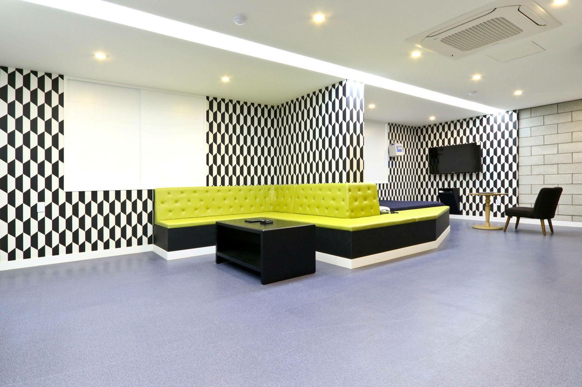 Hotel Home Pusan Zewnętrze zdjęcie